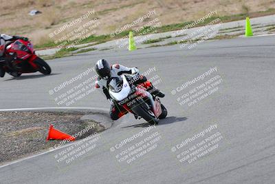 media/Mar-05-2023-TrackXperience (Sun) [[a95d40e56a]]/Group 2/session 2 turn 4/